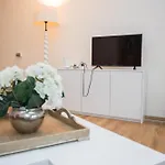 Appartement Welcome In - In Mit Balkon Und Abstellraum